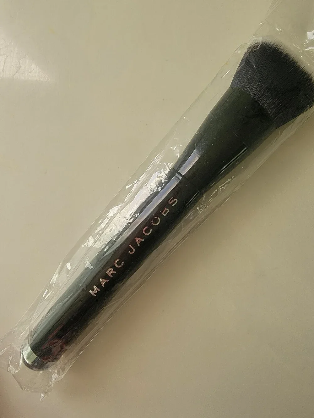 Marc Jacobs The Shape Contour and Blush Brush No.